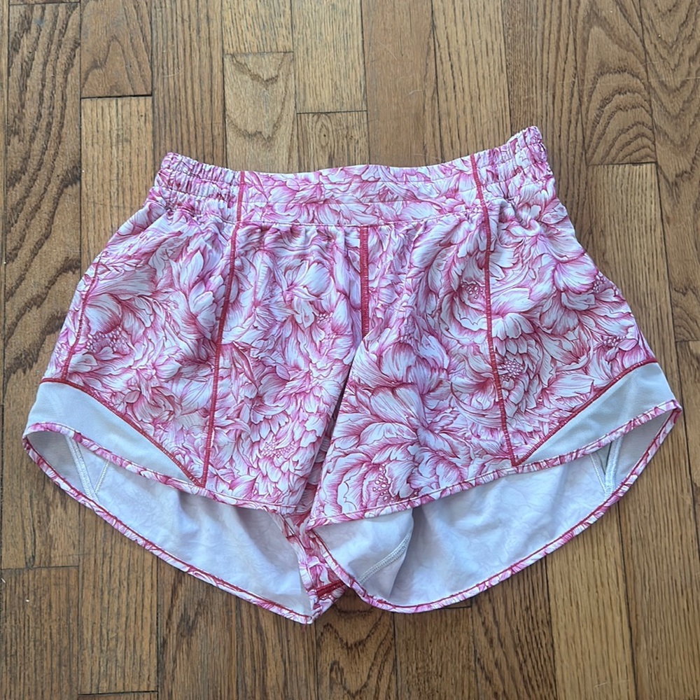 Size 8 lulu lemon shorts
